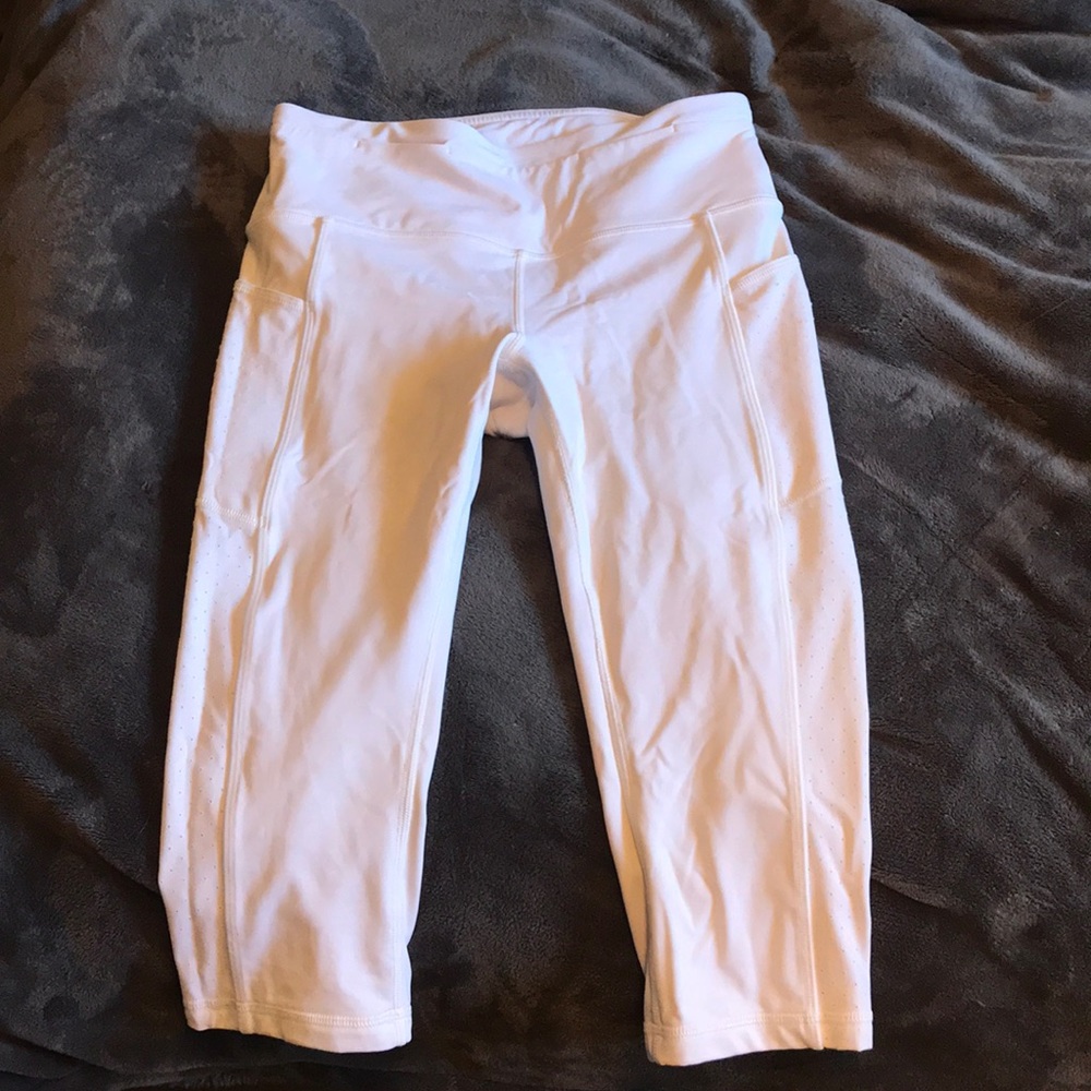 Lululemon white cropped leggings